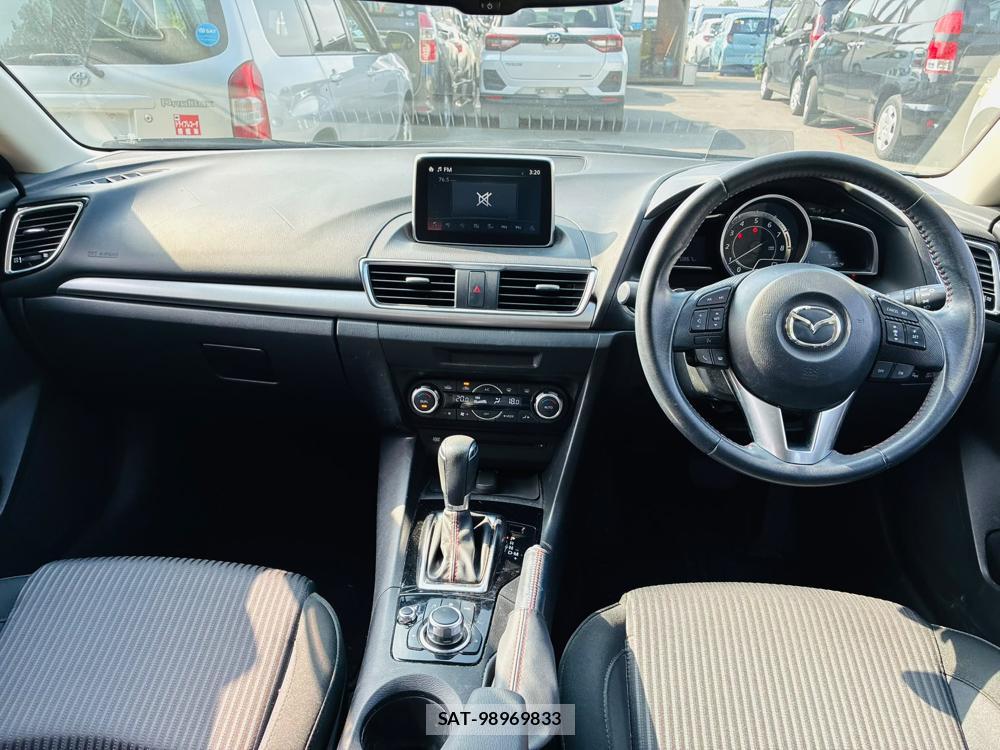 Mazda AXELA 2015-09 8119962-12