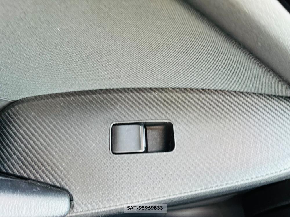 Mazda AXELA 2015-09 8119962-22
