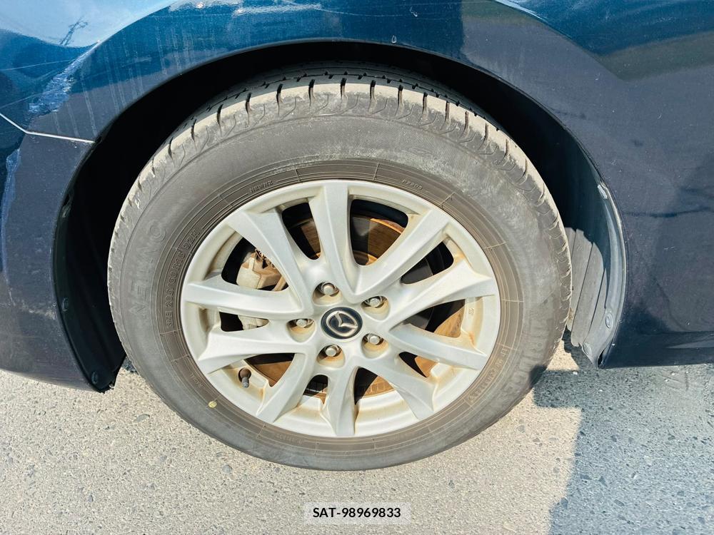 Mazda AXELA 2015-09 8119962-27
