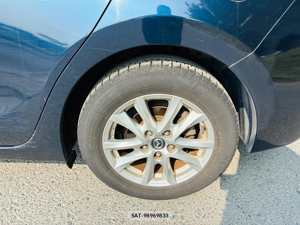 Mazda AXELA 2015-09 8119962-28