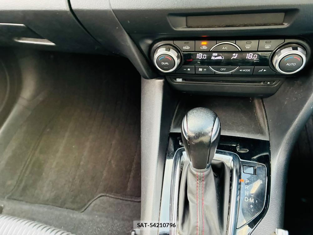 Mazda AXELA 2015-07 8119960-18