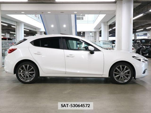 Mazda AXELA SPORT 2018-04 2006547-7