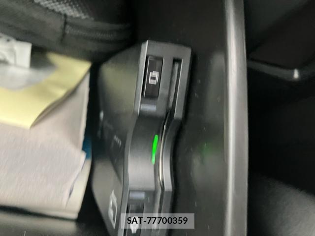 Mazda AXELA SPORT 2018-03 4038727-27