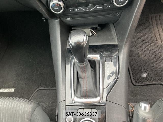 Mazda AXELA SPORT 2015-02 7687995-9