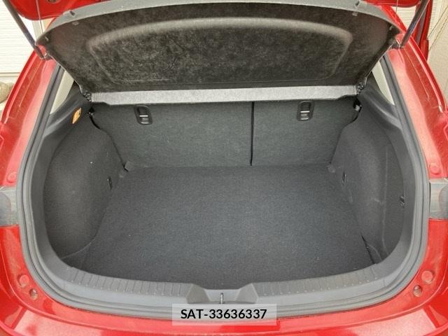 Mazda AXELA SPORT 2015-02 7687995-12