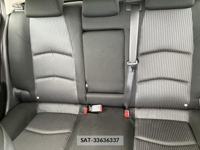 Mazda AXELA SPORT 2015-02 7687995-3