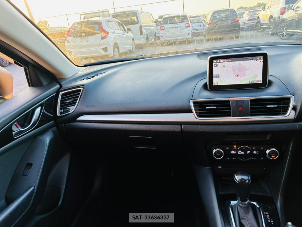 Mazda AXELA SPORT 2015-02 7687995-18