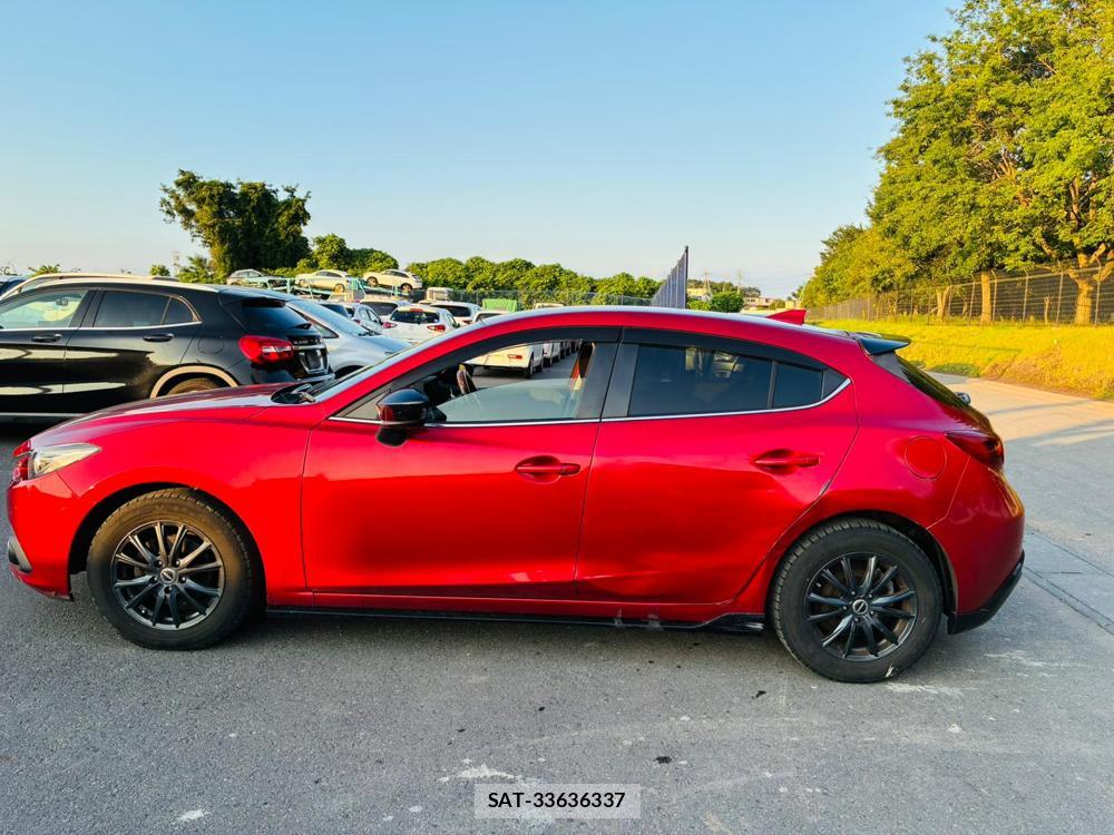 Mazda AXELA SPORT 2015-02 7687995-1