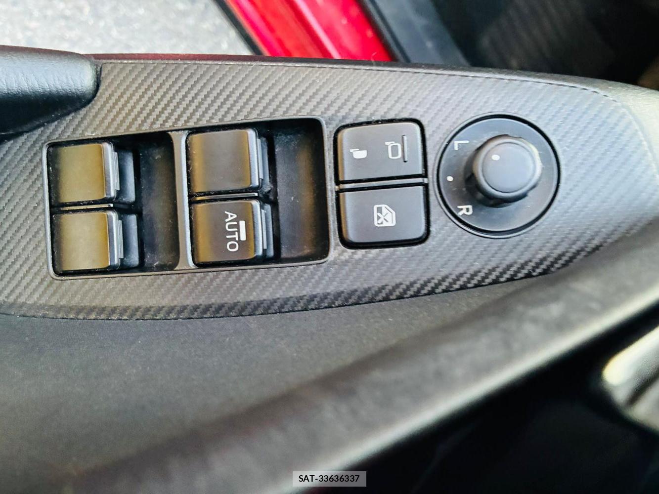 Mazda AXELA SPORT 2015-02 7687995-19
