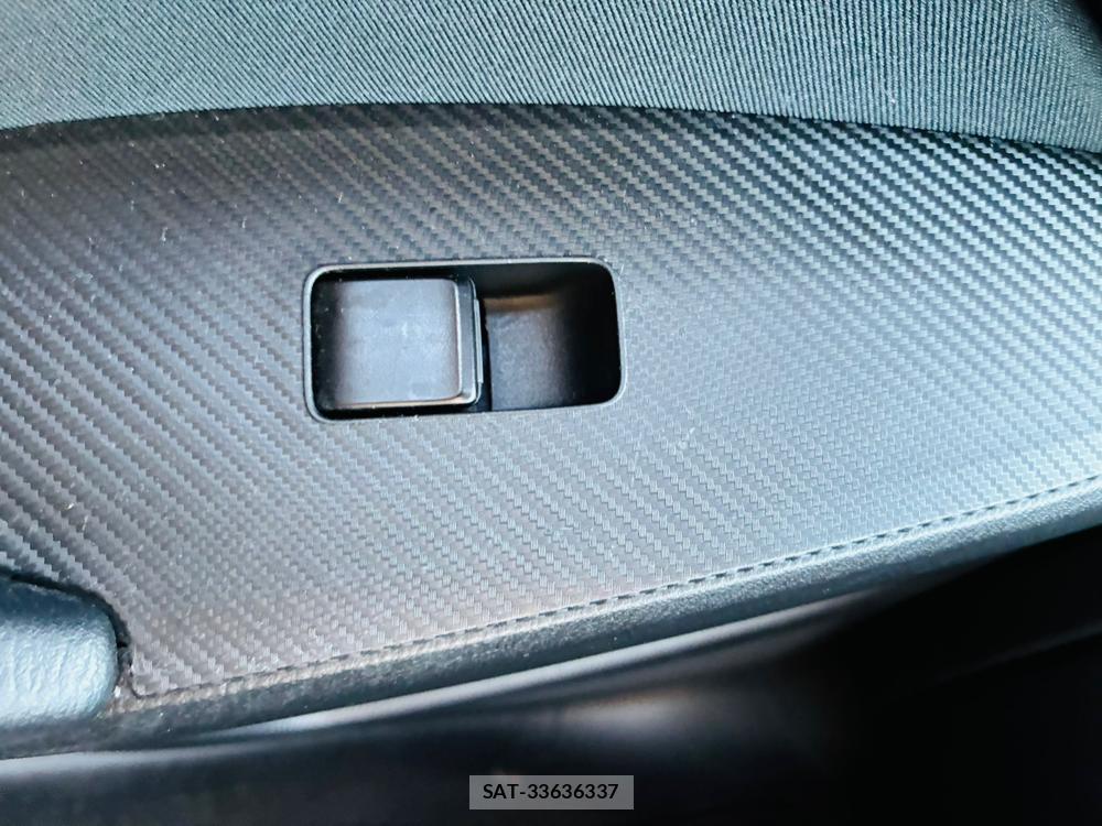Mazda AXELA SPORT 2015-02 7687995-22