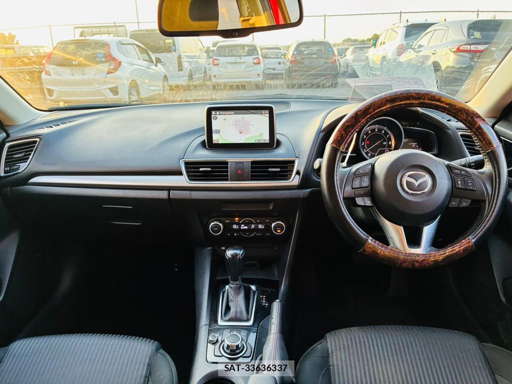 Mazda AXELA SPORT 2015-02 7687995-23