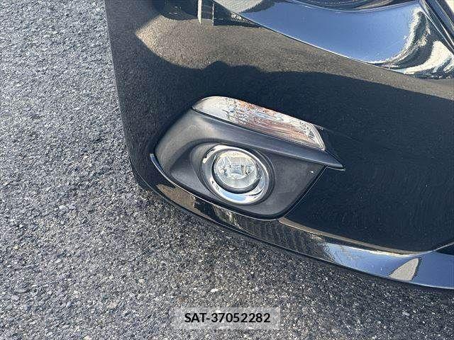 Mazda AXELA SPORT 2015-11 519204-21