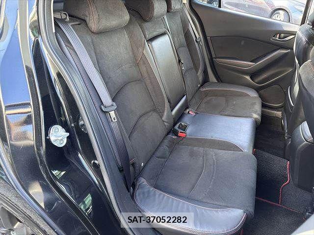 Mazda AXELA SPORT 2015-11 519204-5