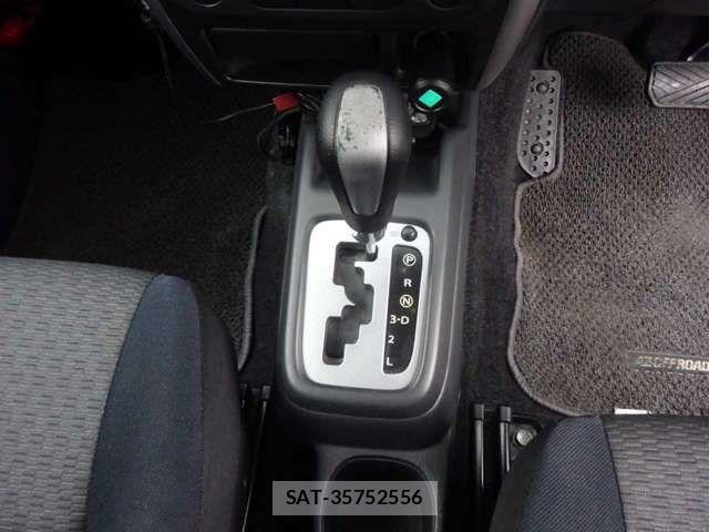 Mazda AZ-OFFROAD 2008-07 7215141-18