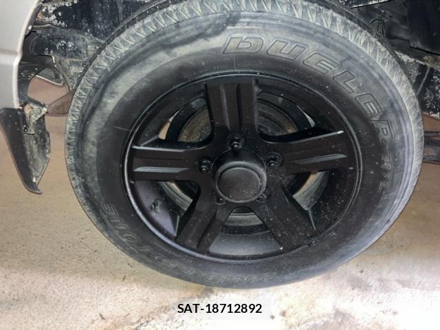 Mazda AZ-OFFROAD 2006-12 8313224-10