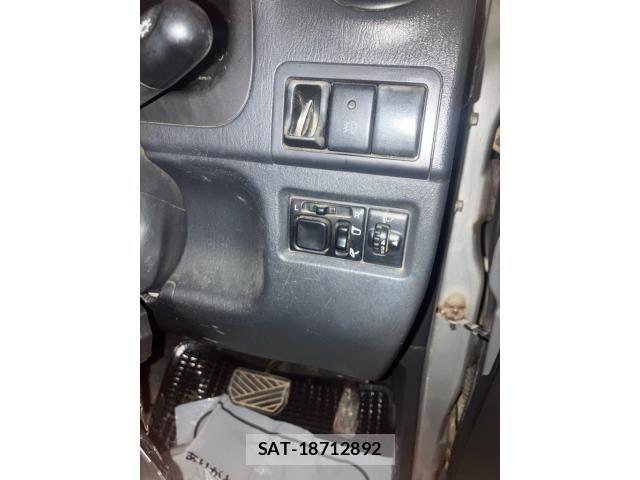 Mazda AZ-OFFROAD 2006-12 8313224-14