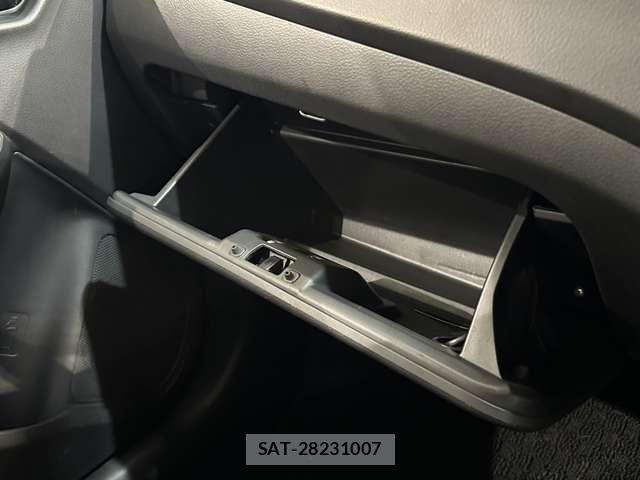 Suzuki BALENO 2017-04 7721138-21