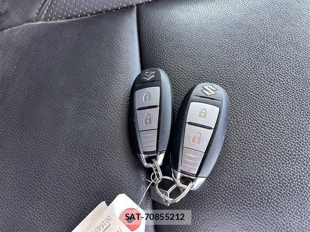 Suzuki BALENO 2017-01 8313228-25