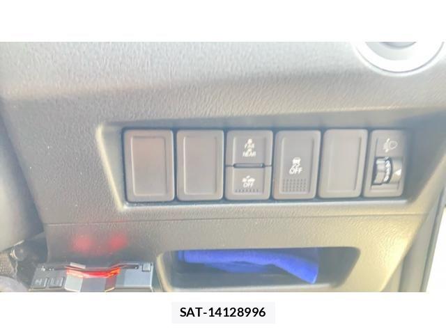 Suzuki BALENO 2017-01 8665838-16