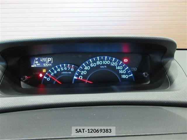 Toyota BB 2011-10 4038768-13