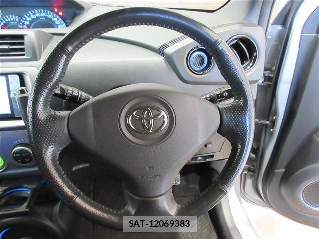 Toyota BB 2011-10 4038768-14