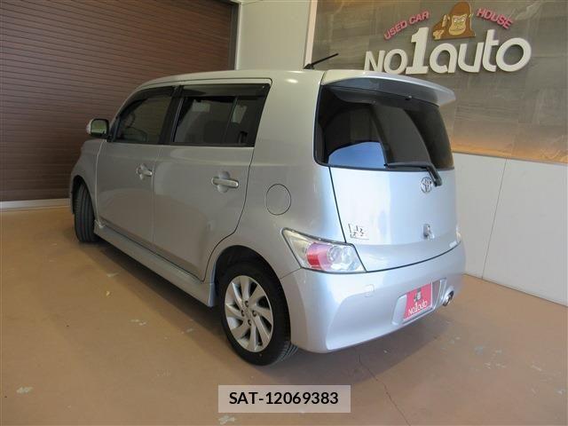 Toyota BB 2011-10 4038768-5