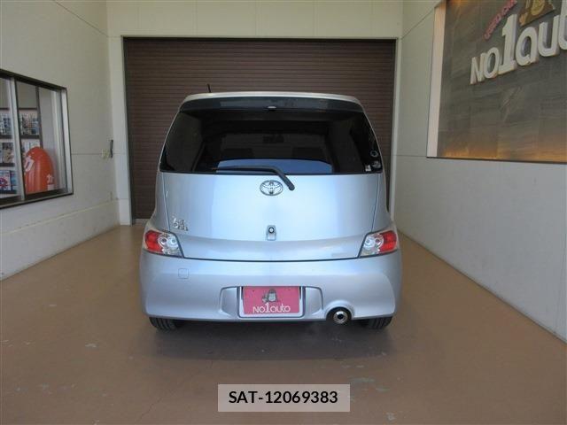 Toyota BB 2011-10 4038768-6