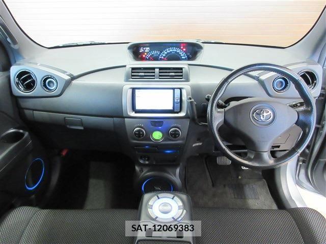 Toyota BB 2011-10 4038768-7