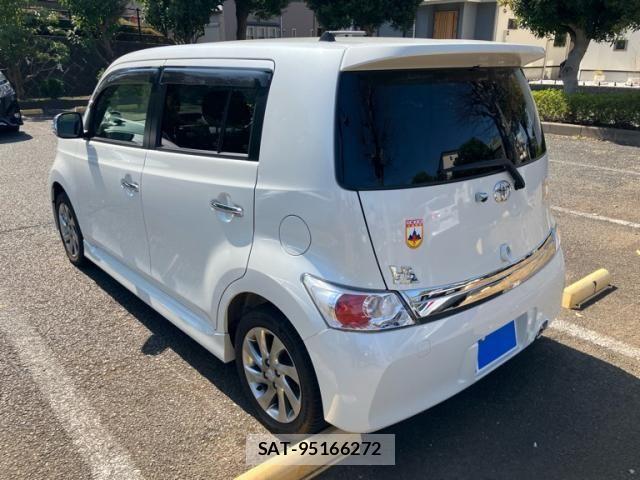 Toyota BB 2013-05 4930640-3