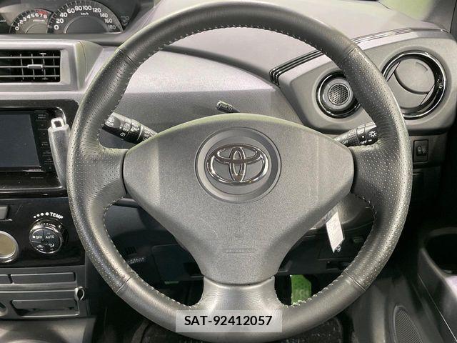 Toyota BB 2013-05 6715702-10