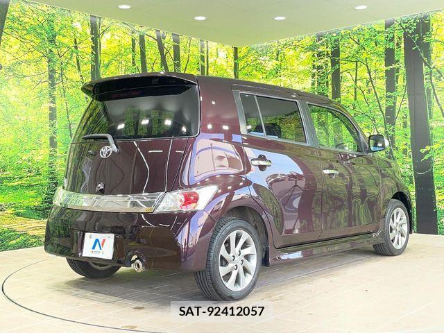 Toyota BB 2013-05 6715702-16