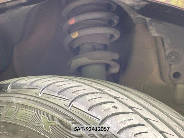 Toyota BB 2013-05 6715702-19