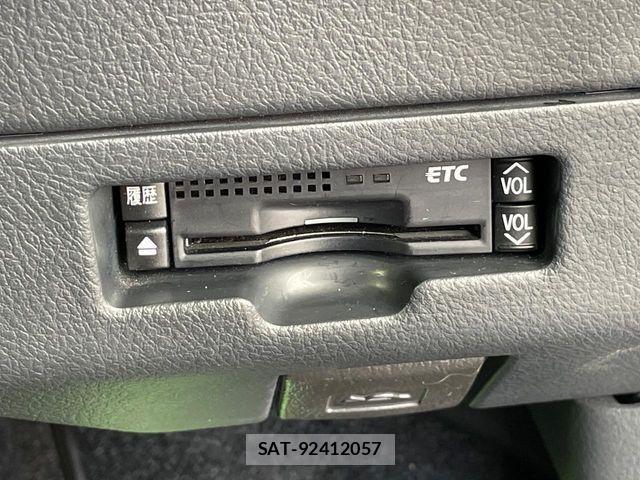 Toyota BB 2013-05 6715702-5