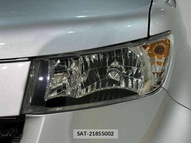 Toyota BB 2009-10 6902422-29