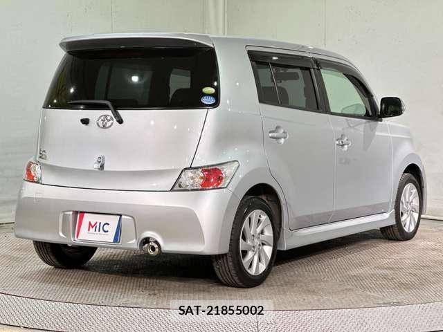 Toyota BB 2009-10 6902422-4