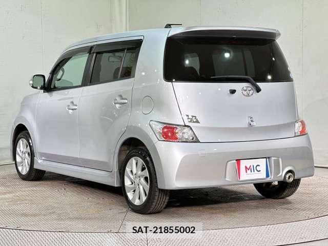Toyota BB 2009-10 6902422-6