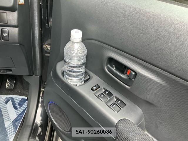 Toyota BB 2006-01 7057549-17
