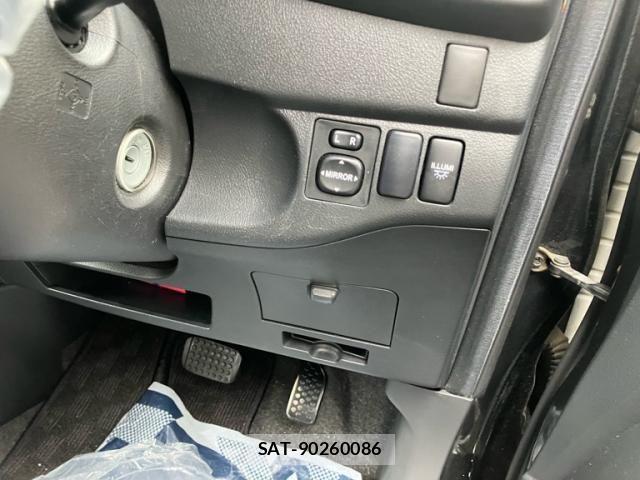 Toyota BB 2006-01 7057549-18