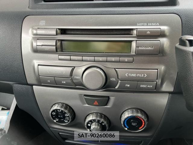 Toyota BB 2006-01 7057549-20