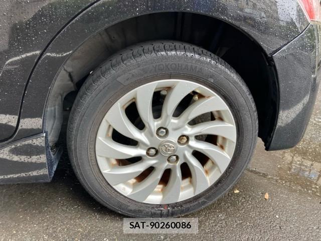 Toyota BB 2006-01 7057549-7