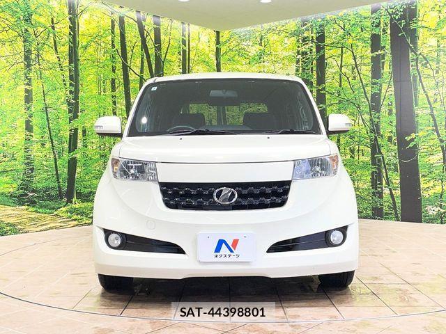 Toyota BB 2009-07 7215153-13