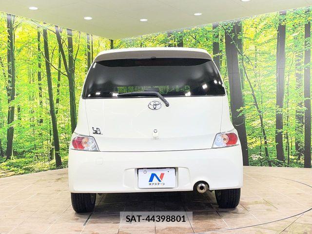 Toyota BB 2009-07 7215153-14