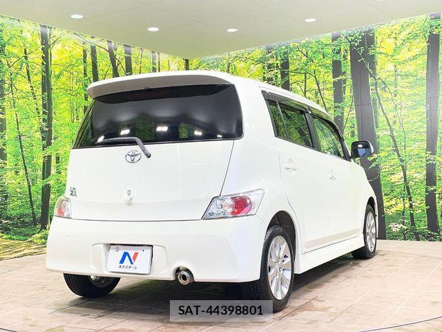 Toyota BB 2009-07 7215153-16