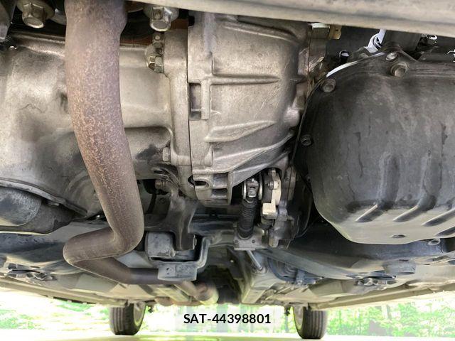 Toyota BB 2009-07 7215153-18