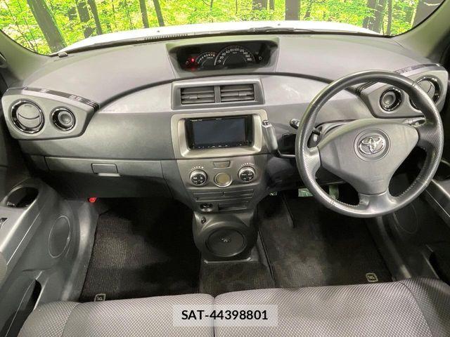 Toyota BB 2009-07 7215153-1