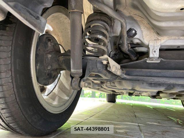 Toyota BB 2009-07 7215153-19