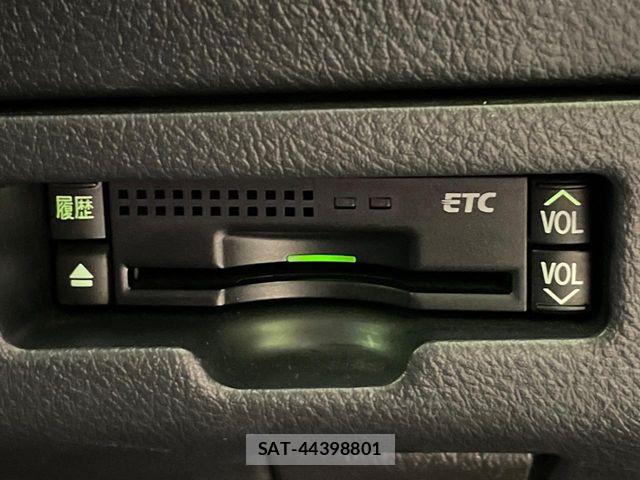 Toyota BB 2009-07 7215153-4