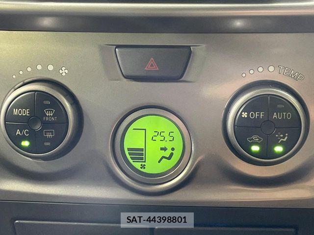 Toyota BB 2009-07 7215153-5