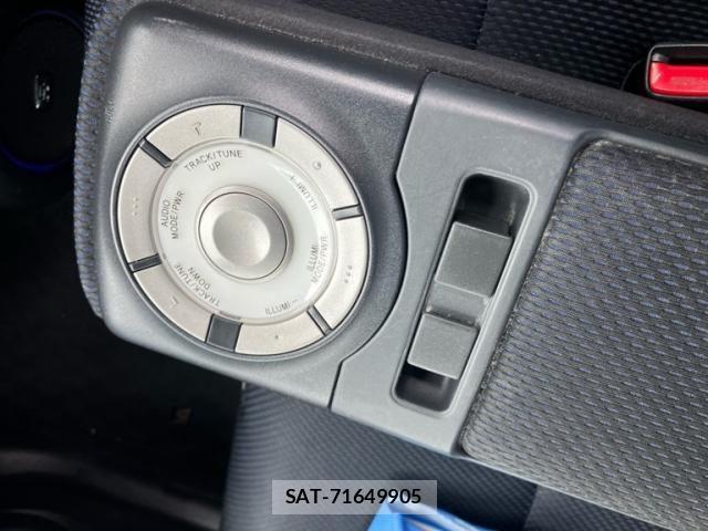 Toyota BB 2007-03 7215143-9
