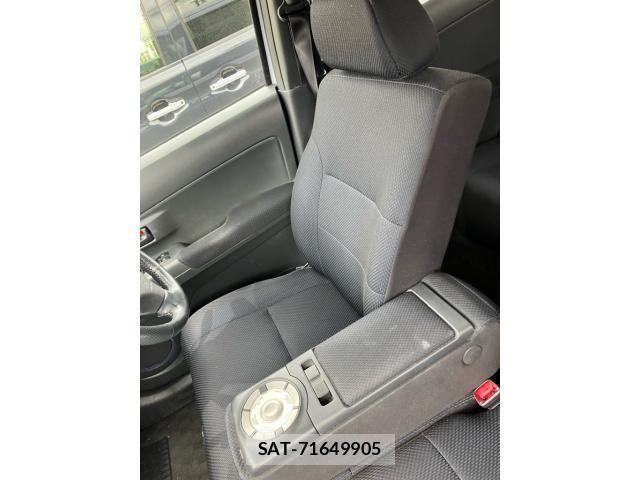 Toyota BB 2007-03 7215143-10